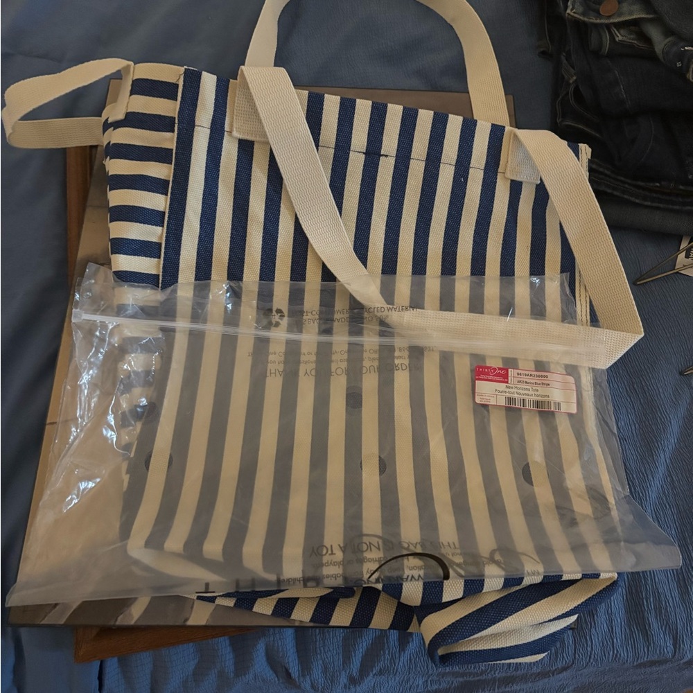 New thirty-one Striped Blue and White Tote Bag